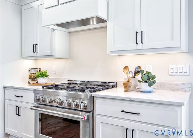 3628 Seaford Crossing Dr, Midlothian, VA 23113