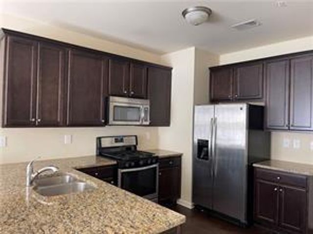 3423 Castleberry Village Circle, Cumming, GA 30040