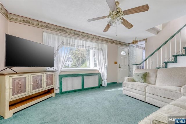 85 Catherine Avenue, Saddle Brook, NJ 07663