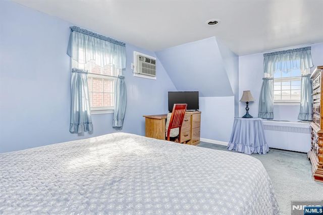 85 Catherine Avenue, Saddle Brook, NJ 07663