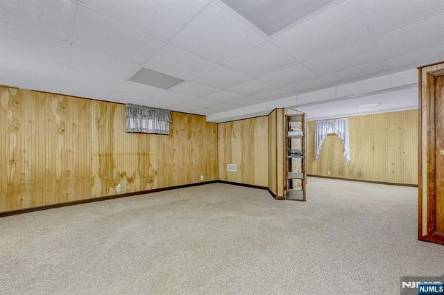85 Catherine Avenue, Saddle Brook, NJ 07663