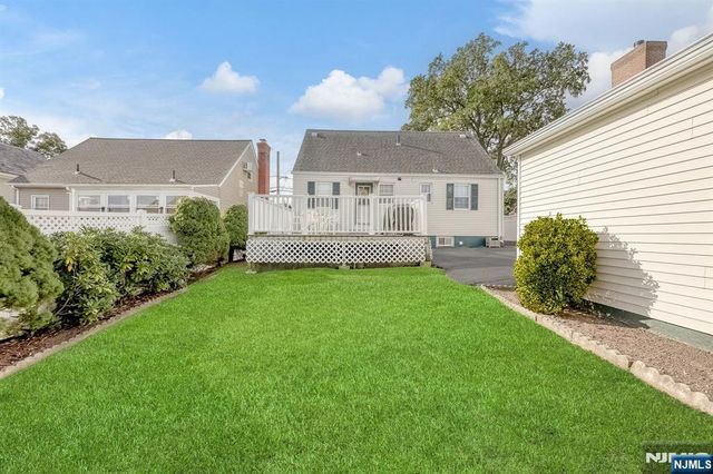 85 Catherine Avenue, Saddle Brook, NJ 07663