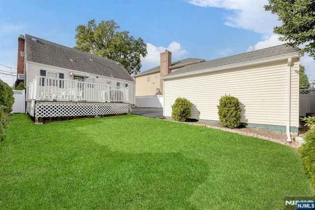 85 Catherine Avenue, Saddle Brook, NJ 07663