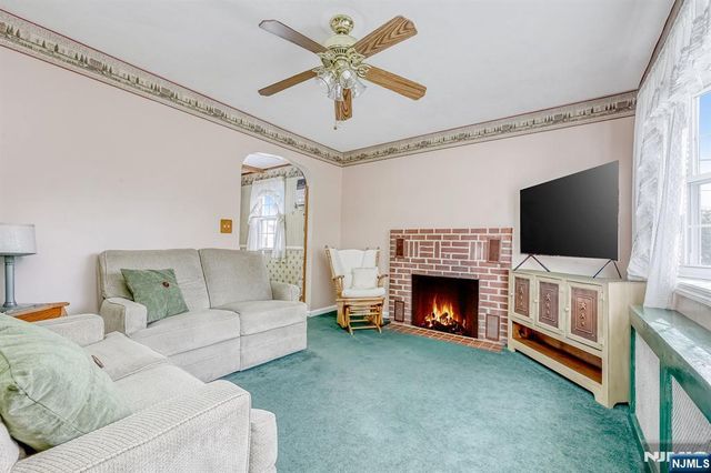 85 Catherine Avenue, Saddle Brook, NJ 07663