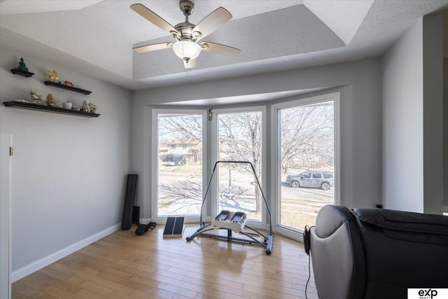 13563 W Circle, Omaha, NE 68137