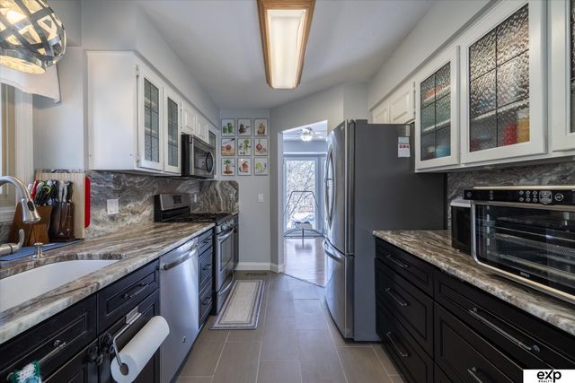 13563 W Circle, Omaha, NE 68137