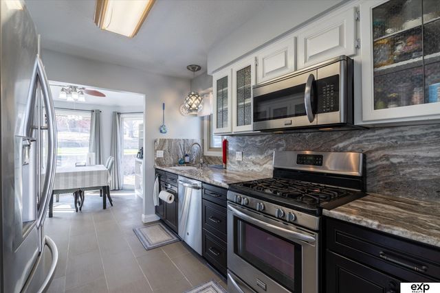 13563 W Circle, Omaha, NE 68137