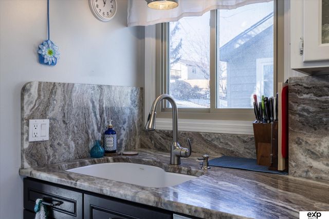 13563 W Circle, Omaha, NE 68137