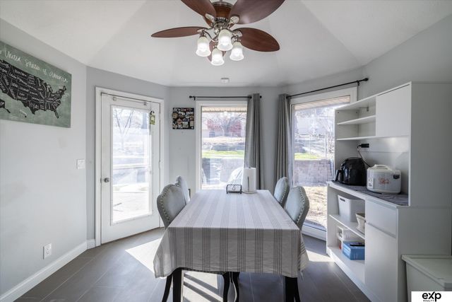 13563 W Circle, Omaha, NE 68137