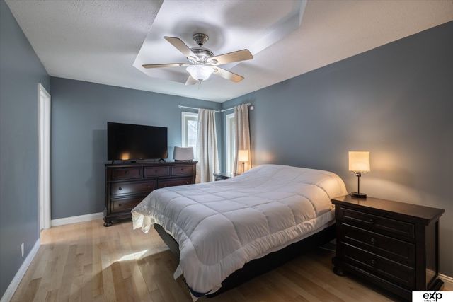 13563 W Circle, Omaha, NE 68137