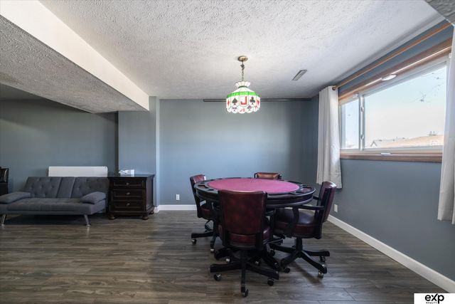 13563 W Circle, Omaha, NE 68137