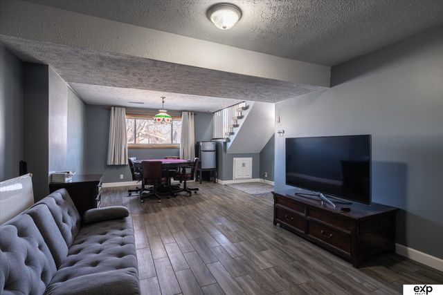 13563 W Circle, Omaha, NE 68137