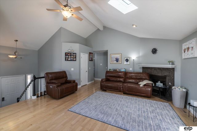 13563 W Circle, Omaha, NE 68137