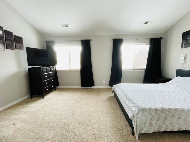 1385 Redbridge Court, Grayslake, IL 60030