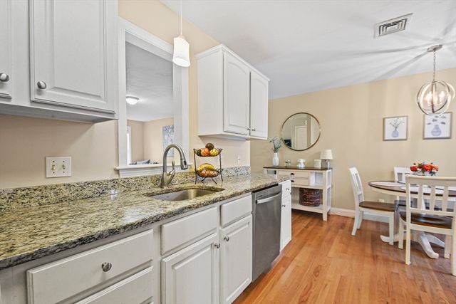 118 North Avenue 118, Natick, MA 01760