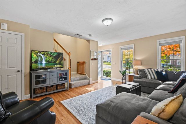 118 North Avenue 118, Natick, MA 01760