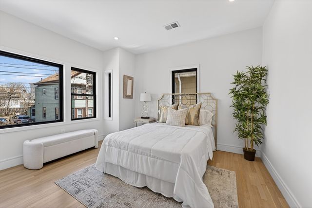 29 Line St, Cambridge, MA 02138