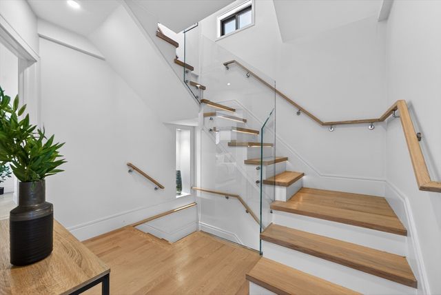 29 Line St, Cambridge, MA 02138