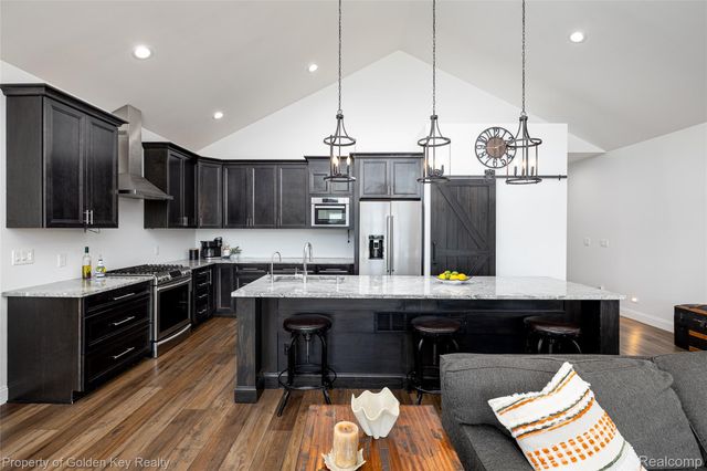 1210 W Oakley Park Road, Commerce Charter Township, MI 48390