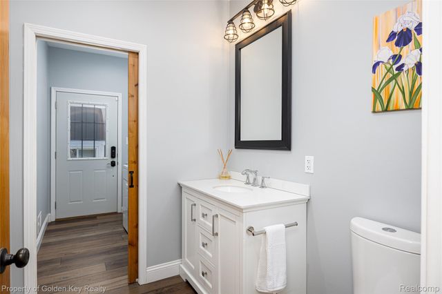 1210 W Oakley Park Road, Commerce Charter Township, MI 48390
