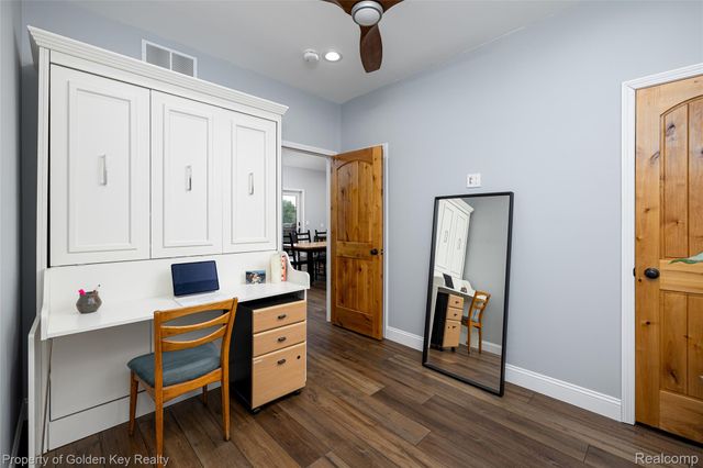 1210 W Oakley Park Road, Commerce Charter Township, MI 48390