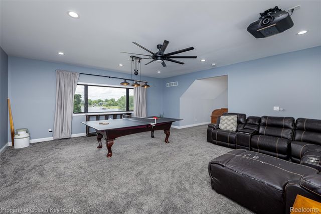 1210 W Oakley Park Road, Commerce Charter Township, MI 48390