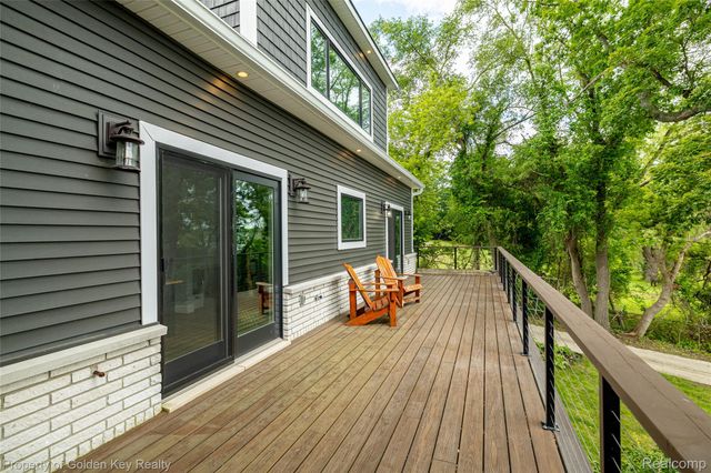 1210 W Oakley Park Road, Commerce Charter Township, MI 48390