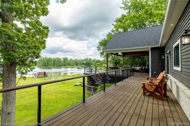1210 W Oakley Park Road, Commerce Charter Township, MI 48390