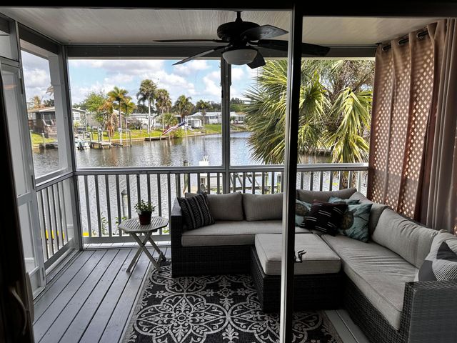 121 SE Paradise Place, Stuart, FL 34997