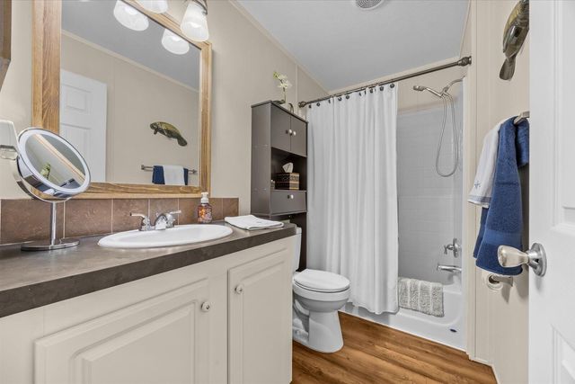 121 SE Paradise Place, Stuart, FL 34997