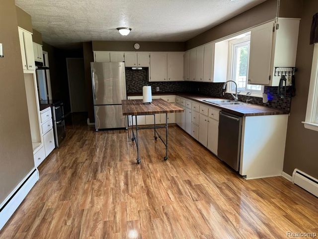 2065 S Lapeer Road, Lapeer, MI 48446