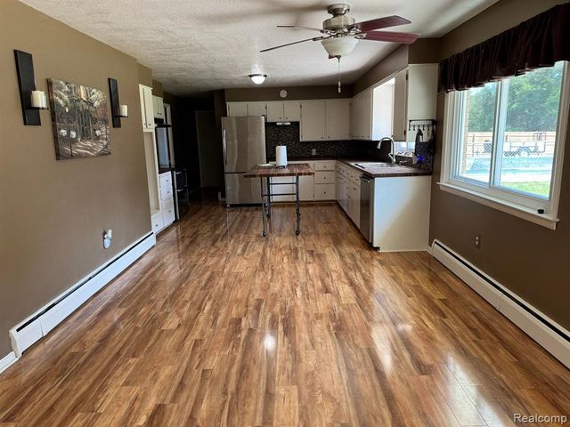 2065 S Lapeer Road, Lapeer, MI 48446