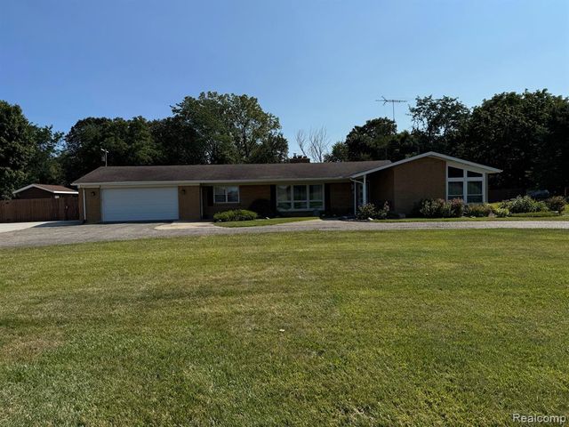2065 S Lapeer Road, Lapeer, MI 48446