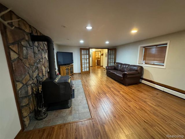 2065 S Lapeer Road, Lapeer, MI 48446