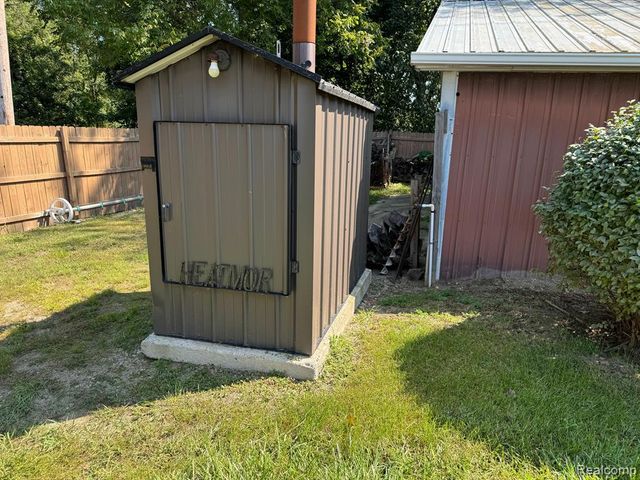 2065 S Lapeer Road, Lapeer, MI 48446