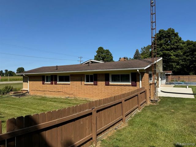 2065 S Lapeer Road, Lapeer, MI 48446