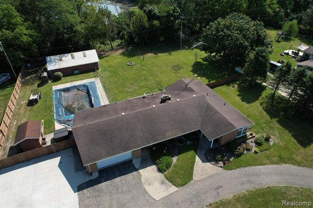 2065 S Lapeer Road, Lapeer, MI 48446