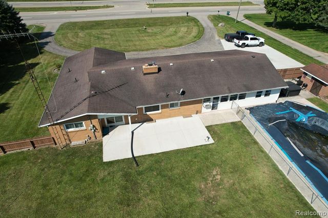 2065 S Lapeer Road, Lapeer, MI 48446