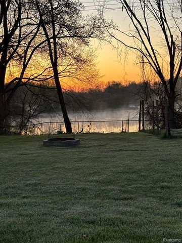 2065 S Lapeer Road, Lapeer, MI 48446