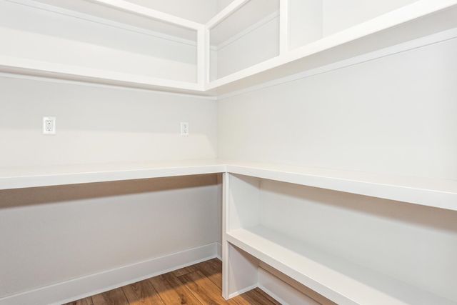 4646 W Emerald Bay Ct, Wichita, KS 67205