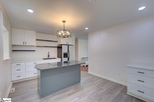 4 Darby Court, Taylors, SC 29687
