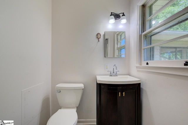 4 Darby Court, Taylors, SC 29687