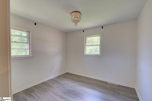 4 Darby Court, Taylors, SC 29687
