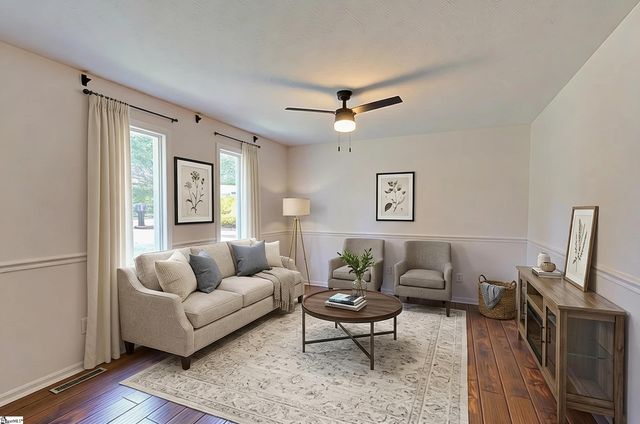 4 Darby Court, Taylors, SC 29687