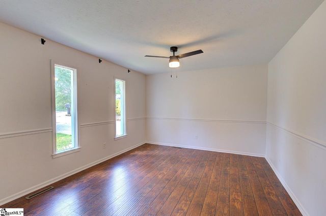 4 Darby Court, Taylors, SC 29687