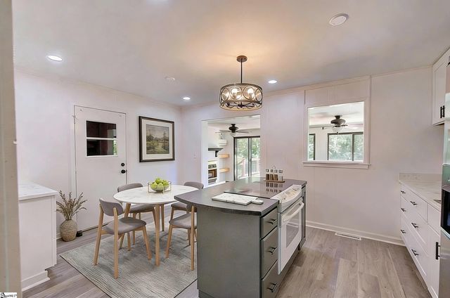 4 Darby Court, Taylors, SC 29687