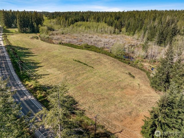 1487 SW Chipmunk Hill Lane, Port Orchard, WA 98367