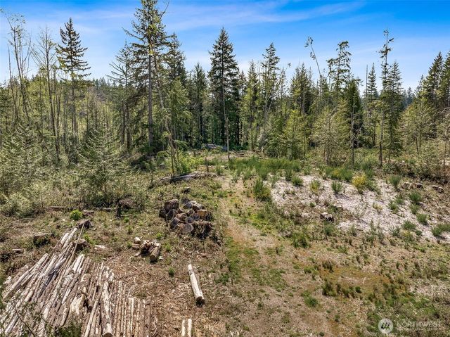 1487 SW Chipmunk Hill Lane, Port Orchard, WA 98367