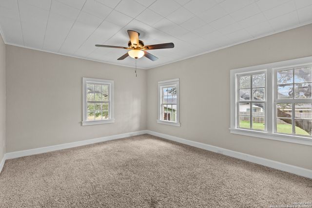 224 LOWER CRABAPPLE RD, Fredericksburg, TX 78624
