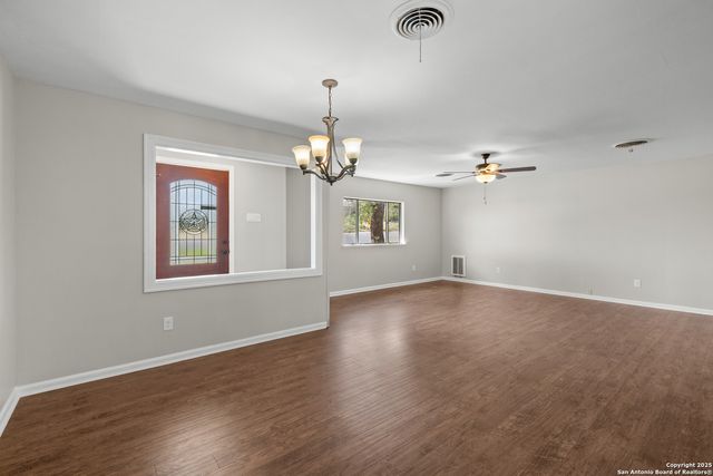224 LOWER CRABAPPLE RD, Fredericksburg, TX 78624